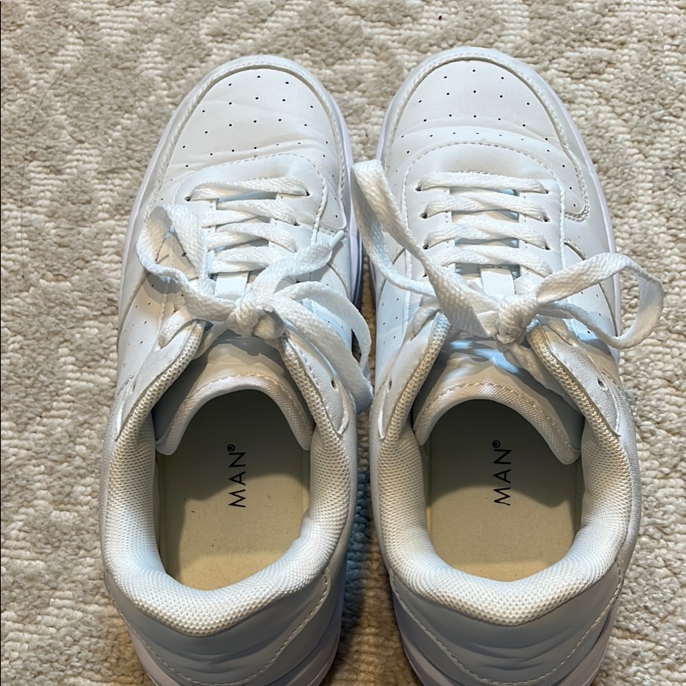 MAAN White Sneakers